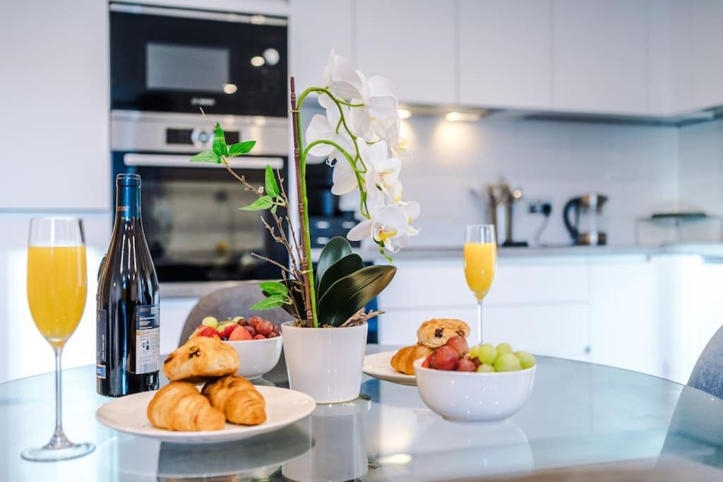 The Premier - Long Offers, Free Parking, Groceries * Birmingham